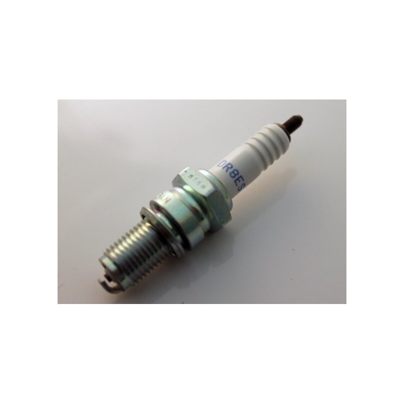 Bougie d'allumage NGK DR8ES 5423